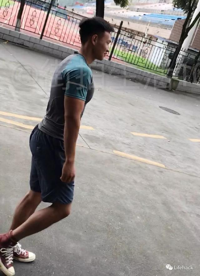 成都体院的男生,身材好到令人发指 成都体院的男生,身材好到令人发指