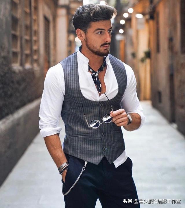 真正有品位的男人:穿衣简约,但不简单 真正有品位的男人:穿衣简约,但不简单