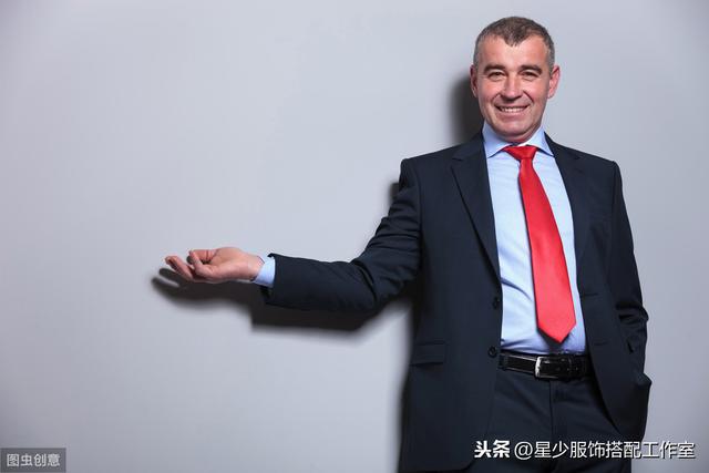 男人冻龄并不难,只差管理这3点:身材,衣品,相貌 男人冻龄并不难,只差管理这3点:身材,衣品,相貌