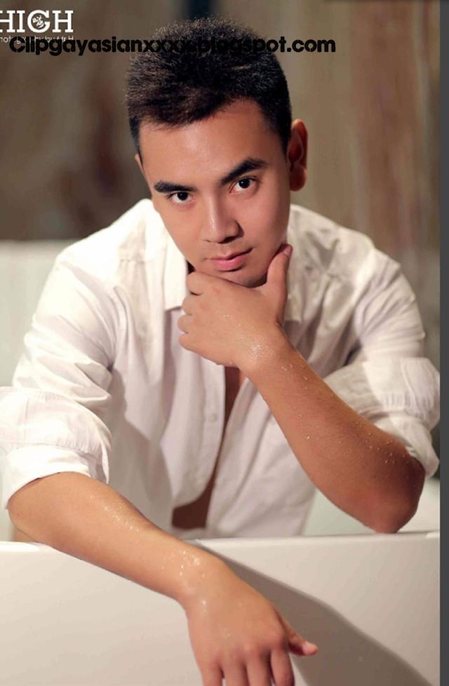 精致帅哥正装来袭 精致帅哥正装来袭