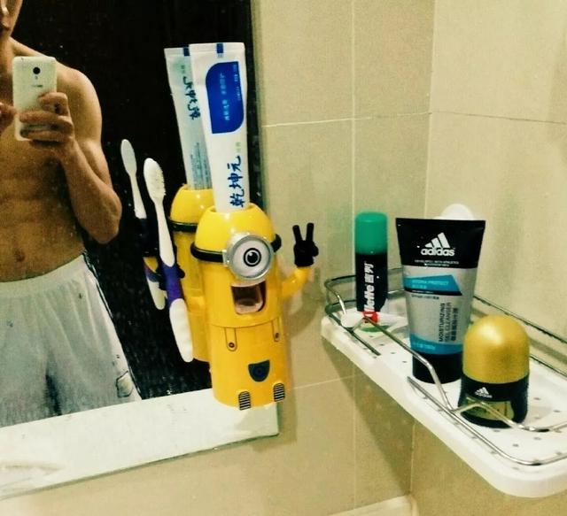 武汉体院男生张峰进演艺圈,肌肉身材没藏住了 武汉体院男生张峰进演艺圈,肌肉身材没藏住了