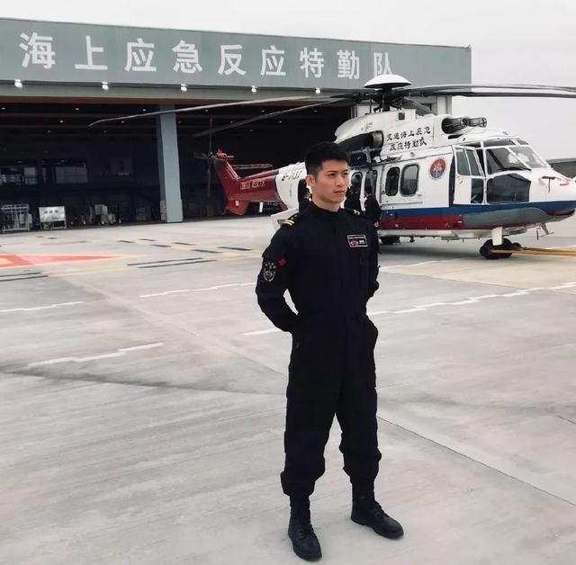 武汉体院男生张峰进演艺圈,肌肉身材没藏住了 武汉体院男生张峰进演艺圈,肌肉身材没藏住了