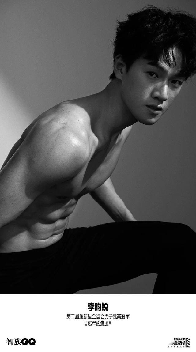 武汉体院男生张峰进演艺圈,肌肉身材没藏住了 武汉体院男生张峰进演艺圈,肌肉身材没藏住了