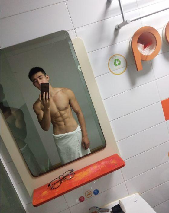 找一个好身材的民工做老公,你愿意吗? 找一个好身材的民工做老公,你愿意吗?