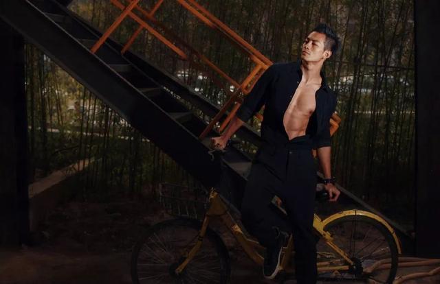 曾经红极一时的亚洲先生朱晓辉,如今身材怎么样了? 曾经红极一时的亚洲先生朱晓辉,如今身材怎么样了?