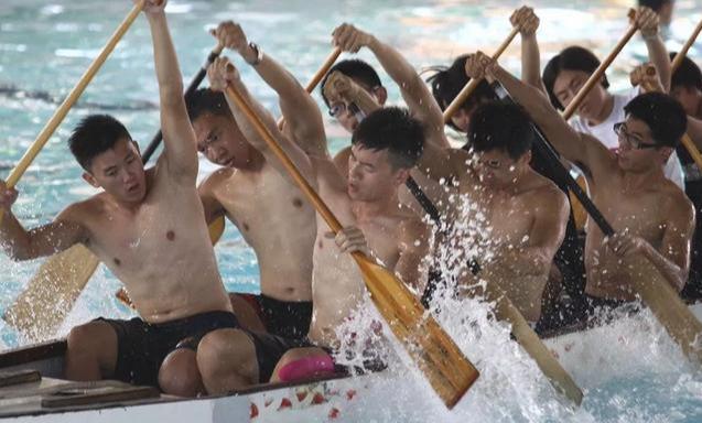 龙舟体育生的身材满屏都是男性荷尔蒙的味道 龙舟体育生的身材满屏都是男性荷尔蒙的味道