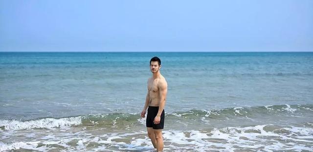 台湾电眼男模萧郁轩写真 台湾电眼男模萧郁轩写真