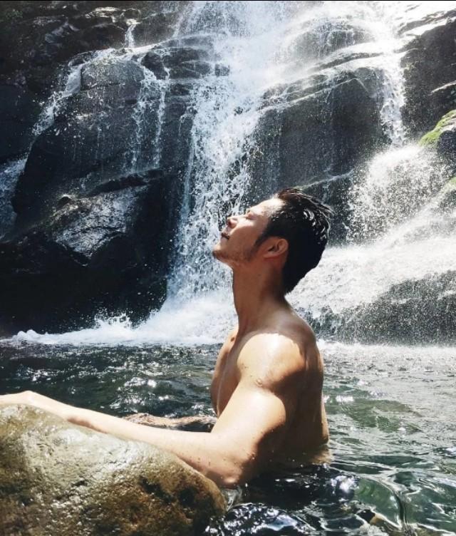 台湾电眼男模萧郁轩写真 台湾电眼男模萧郁轩写真