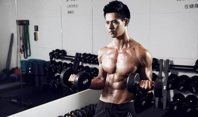 台湾电眼男模萧郁轩写真 台湾电眼男模萧郁轩写真