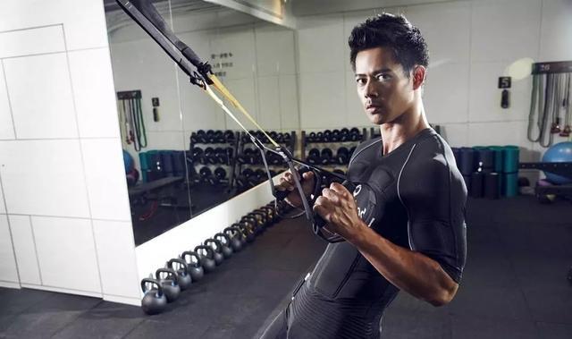 台湾电眼男模萧郁轩写真 台湾电眼男模萧郁轩写真