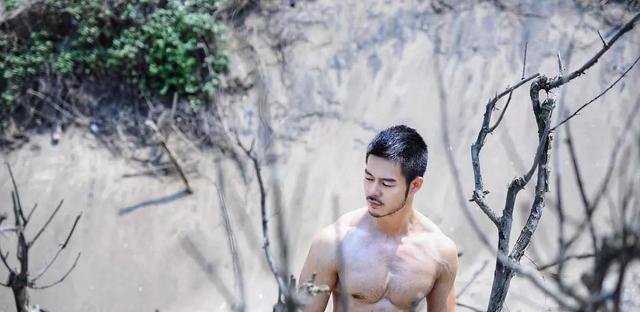 台湾电眼男模萧郁轩写真 台湾电眼男模萧郁轩写真