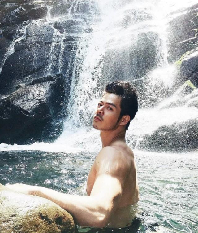 台湾电眼男模萧郁轩写真 台湾电眼男模萧郁轩写真