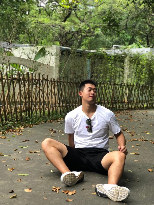 192CM的帅气篮球体育生,转做时尚博主 192CM的帅气篮球体育生,转做时尚博主