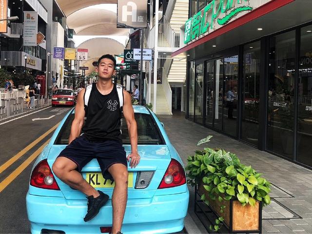 192CM的帅气篮球体育生,转做时尚博主 192CM的帅气篮球体育生,转做时尚博主