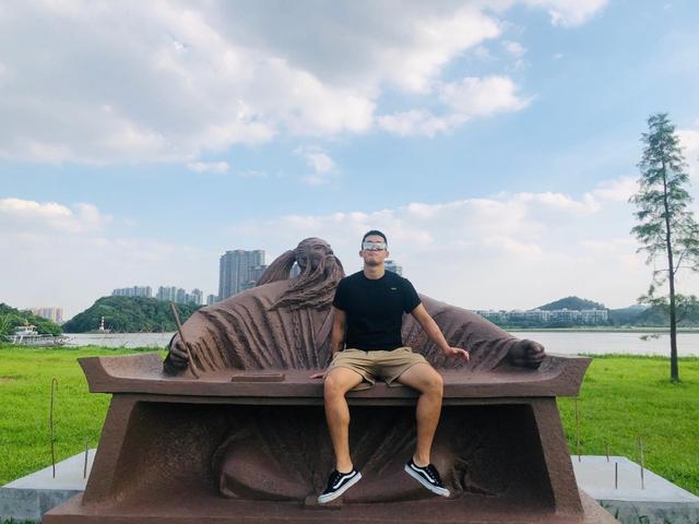 192CM的帅气篮球体育生,转做时尚博主 192CM的帅气篮球体育生,转做时尚博主