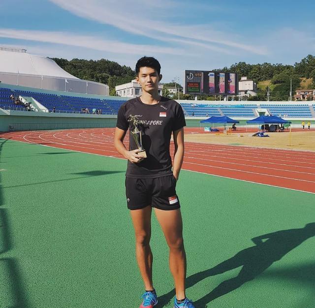 90后田径运动男生去演网剧,大长腿肌肉身材受导演青睐 90后田径运动男生去演网剧,大长腿肌肉身材受导演青睐