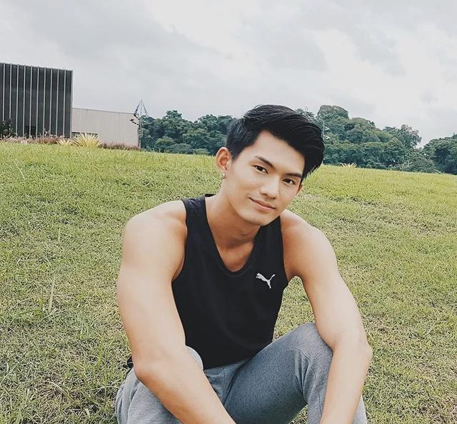 90后田径运动男生去演网剧,大长腿肌肉身材受导演青睐 90后田径运动男生去演网剧,大长腿肌肉身材受导演青睐