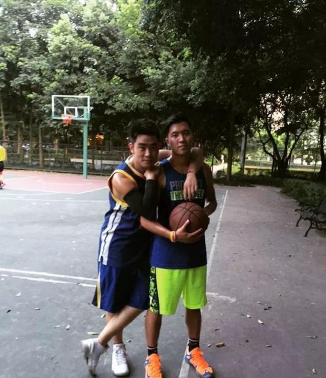 185CM飞行员男人味十足,是你想要这样的男友吧 185CM飞行员男人味十足,是你想要这样的男友吧