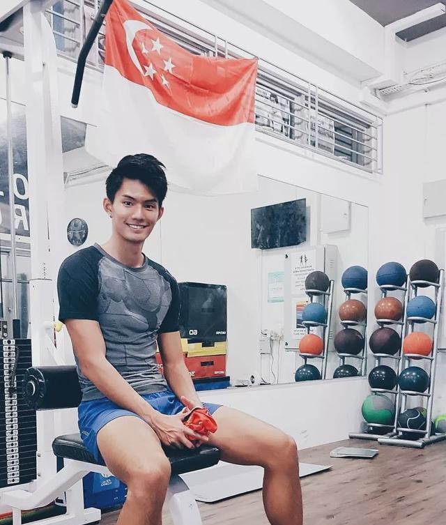 90后田径运动男生去演网剧,大长腿肌肉身材受导演青睐 90后田径运动男生去演网剧,大长腿肌肉身材受导演青睐