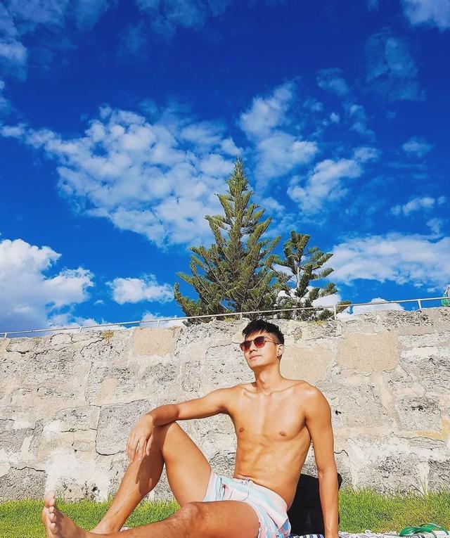 90后田径运动男生去演网剧,大长腿肌肉身材受导演青睐 90后田径运动男生去演网剧,大长腿肌肉身材受导演青睐