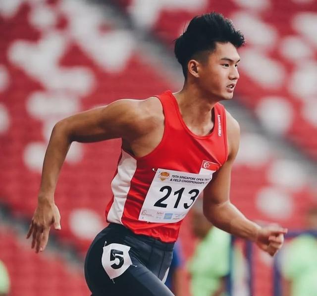 90后田径运动男生去演网剧,大长腿肌肉身材受导演青睐 90后田径运动男生去演网剧,大长腿肌肉身材受导演青睐