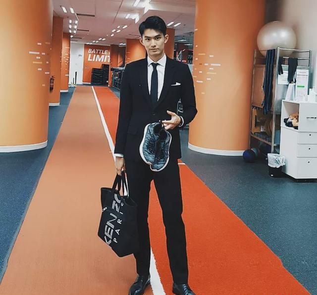 90后田径运动男生去演网剧,大长腿肌肉身材受导演青睐 90后田径运动男生去演网剧,大长腿肌肉身材受导演青睐