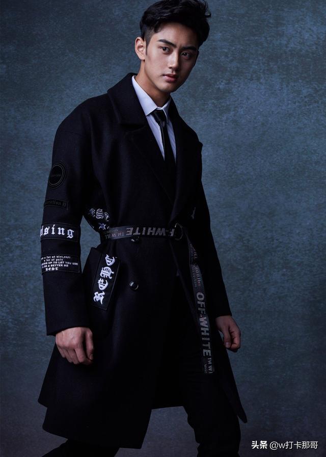 剧中鲜少人关注的他,没想到身材这么有型 剧中鲜少人关注的他,没想到身材这么有型