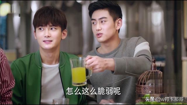 剧中鲜少人关注的他,没想到身材这么有型 剧中鲜少人关注的他,没想到身材这么有型