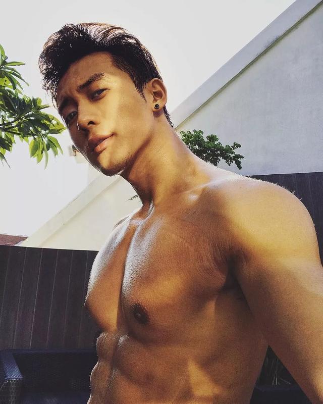 189CM体育生转战娱乐圈,实力强大被导演万里挑一 189CM体育生转战娱乐圈,实力强大被导演万里挑一