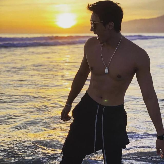 189CM体育生转战娱乐圈,实力强大被导演万里挑一 189CM体育生转战娱乐圈,实力强大被导演万里挑一