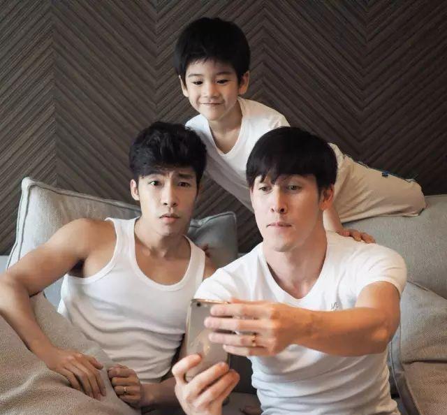 他因出演肌肉爸爸而走红,成熟男人味魅力无法挡 他因出演肌肉爸爸而走红,成熟男人味魅力无法挡