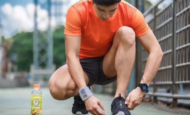 他因出演肌肉爸爸而走红,成熟男人味魅力无法挡 他因出演肌肉爸爸而走红,成熟男人味魅力无法挡