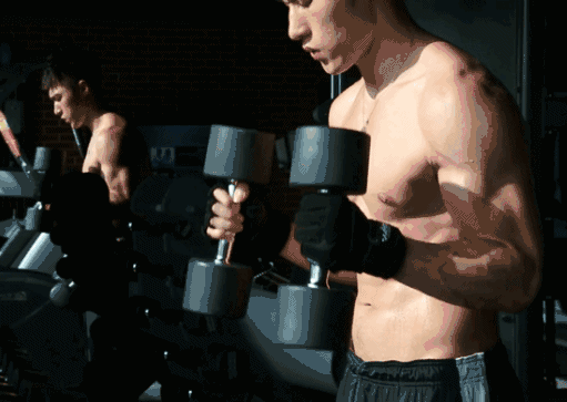 寸头帅气硬汉袁福福身材好到爆 寸头帅气硬汉袁福福身材好到爆