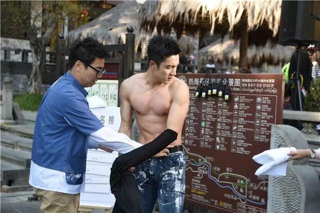 韩东君这完美的身材,连男明星都为他点赞 韩东君这完美的身材,连男明星都为他点赞