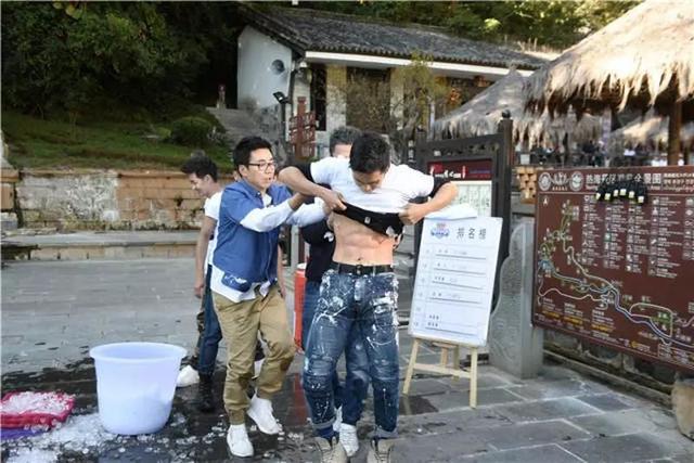 韩东君这完美的身材,连男明星都为他点赞 韩东君这完美的身材,连男明星都为他点赞