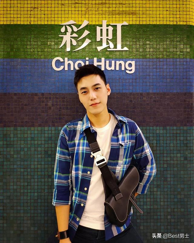 一不小心就给电到了。街拍网红帅哥henrydeng 一不小心就给电到了。街拍网红帅哥henrydeng