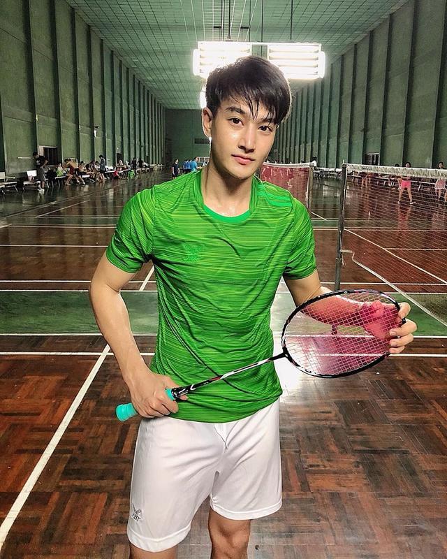 爱打羽毛球,身材修长的薄肌泰国小生 爱打羽毛球,身材修长的薄肌泰国小生