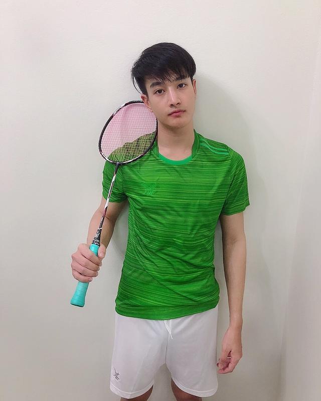 爱打羽毛球,身材修长的薄肌泰国小生 爱打羽毛球,身材修长的薄肌泰国小生