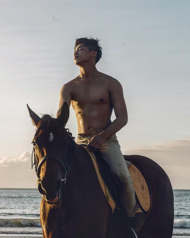 天菜小哥哥,红遍亚洲,会是你心目中的白马王子吗? 天菜小哥哥,红遍亚洲,会是你心目中的白马王子吗?