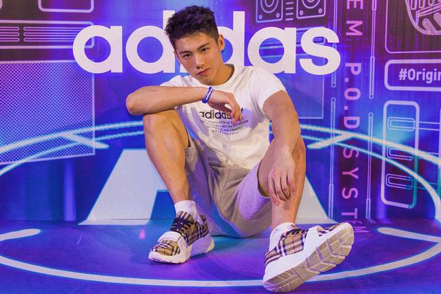 天菜小哥哥,红遍亚洲,会是你心目中的白马王子吗? 天菜小哥哥,红遍亚洲,会是你心目中的白马王子吗?