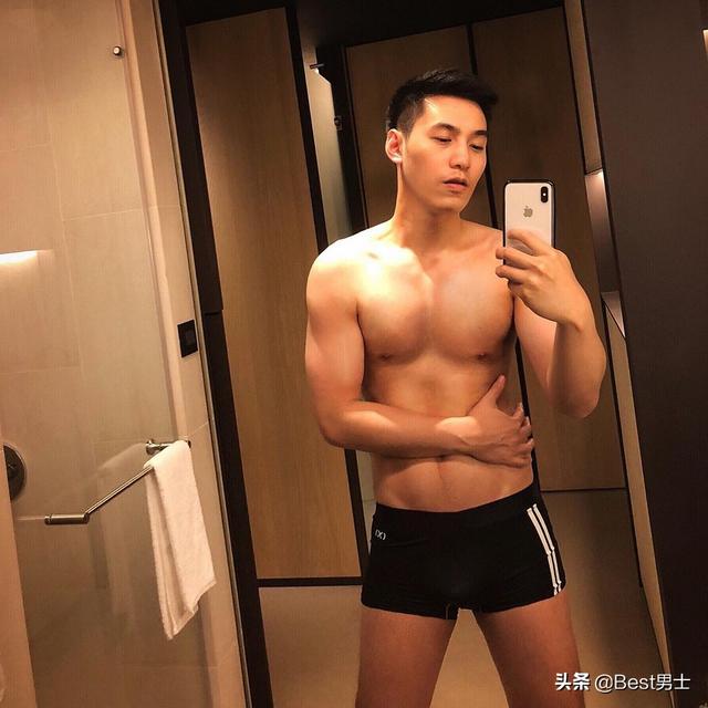 一不小心就给电到了。街拍网红帅哥henrydeng 一不小心就给电到了。街拍网红帅哥henrydeng