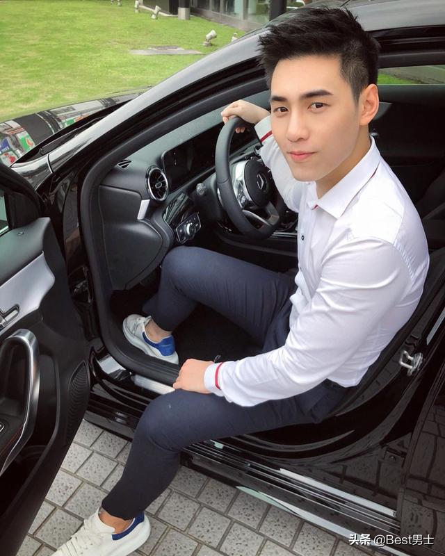 一不小心就给电到了。街拍网红帅哥henrydeng 一不小心就给电到了。街拍网红帅哥henrydeng