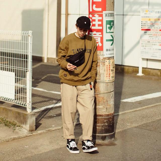 冬天穿腻了小脚裤?试试这3类阔腿裤,这么搭配舒适保暖又很有型 冬天穿腻了小脚裤?试试这3类阔腿裤,这么搭配舒适保暖又很有型