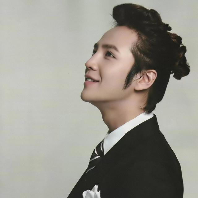 世界最帅百名帅哥,我来告诉你:肖战、十国混血儿米勒、阿兰德隆 世界最帅百名帅哥,我来告诉你:肖战、十国混血儿米勒、阿兰德隆