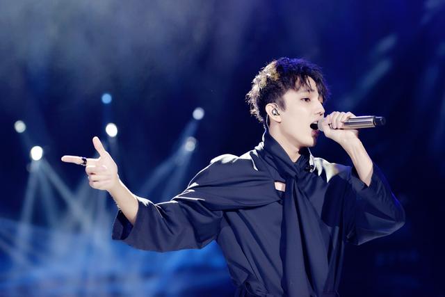 世界最帅百名帅哥,我来告诉你:肖战、十国混血儿米勒、阿兰德隆 世界最帅百名帅哥,我来告诉你:肖战、十国混血儿米勒、阿兰德隆