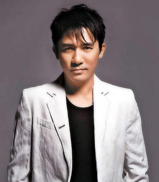 世界最帅百名帅哥,我来告诉你:肖战、十国混血儿米勒、阿兰德隆 世界最帅百名帅哥,我来告诉你:肖战、十国混血儿米勒、阿兰德隆