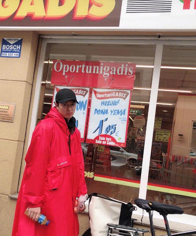 李敏镐强势回归,西装革履更爱私下的街头随性,颜值已回高峰 李敏镐强势回归,西装革履更爱私下的街头随性,颜值已回高峰