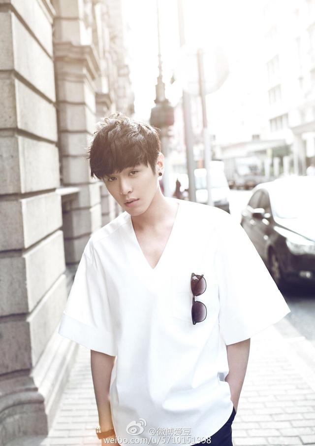 世界最帅百名帅哥,我来告诉你:肖战、十国混血儿米勒、阿兰德隆 世界最帅百名帅哥,我来告诉你:肖战、十国混血儿米勒、阿兰德隆