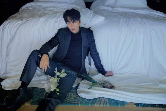 李敏镐强势回归,西装革履更爱私下的街头随性,颜值已回高峰 李敏镐强势回归,西装革履更爱私下的街头随性,颜值已回高峰