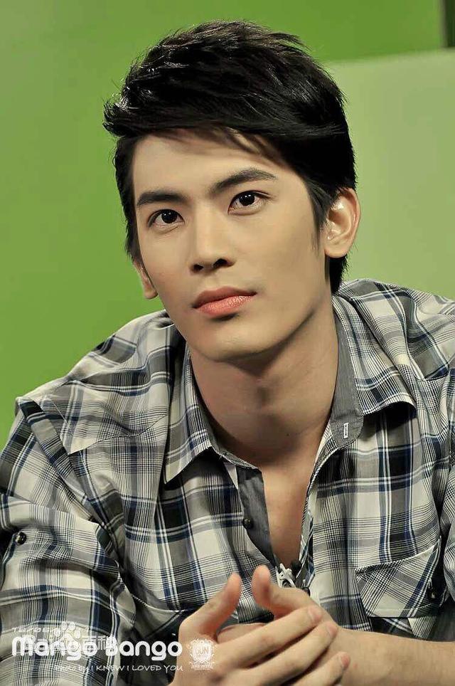 世界最帅百名帅哥,我来告诉你:肖战、十国混血儿米勒、阿兰德隆 世界最帅百名帅哥,我来告诉你:肖战、十国混血儿米勒、阿兰德隆